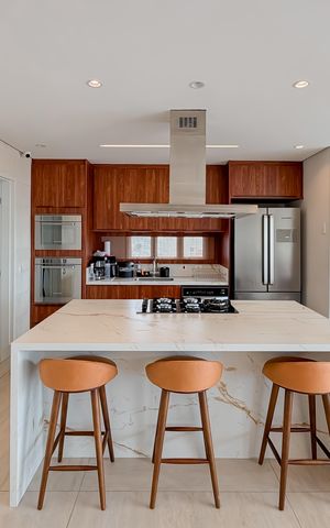 Apartamento à venda com 146m², 3 quartos e 3 vagas Apartamento à venda com 146m², 3 quartos e 3 vagasCozinha