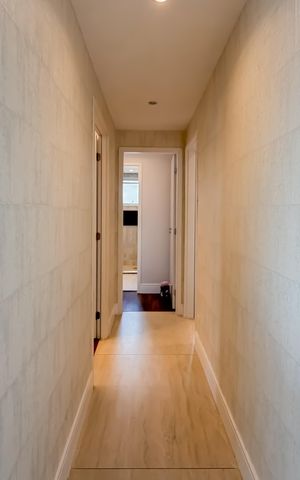 Apartamento à venda com 146m², 3 quartos e 3 vagas Apartamento à venda com 146m², 3 quartos e 3 vagasCorredor