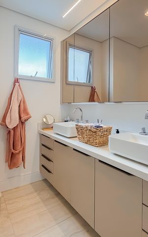 Apartamento à venda com 146m², 3 quartos e 3 vagas Apartamento à venda com 146m², 3 quartos e 3 vagasBanheiro da Suíte Master