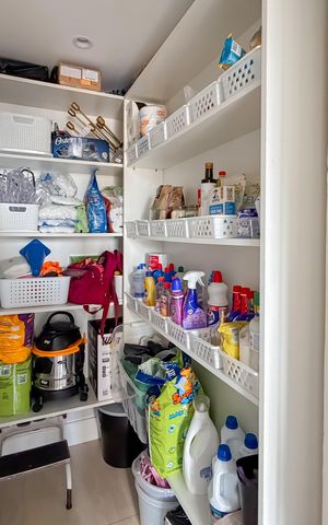 Apartamento à venda com 146m², 3 quartos e 3 vagas Apartamento à venda com 146m², 3 quartos e 3 vagasÁrea de Serviço