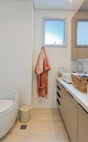 Apartamento à venda com 146m², 3 quartos e 3 vagas Apartamento à venda com 146m², 3 quartos e 3 vagasBanheiro da Suíte Master