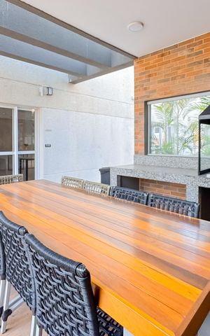 Apartamento à venda com 146m², 3 quartos e 3 vagas Apartamento à venda com 146m², 3 quartos e 3 vagasChurrasqueira