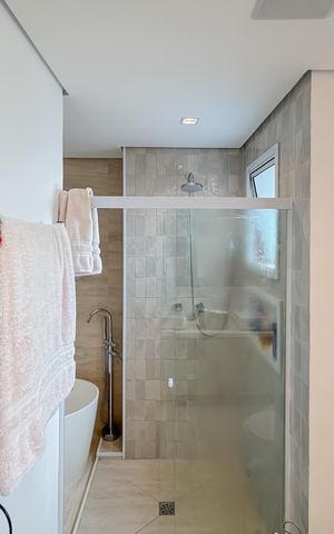 Apartamento à venda com 146m², 3 quartos e 3 vagas Apartamento à venda com 146m², 3 quartos e 3 vagasBanheiro da Suíte Master