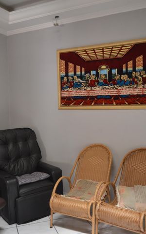 Casa à venda com 250m², 2 quartos e 2 vagasSala