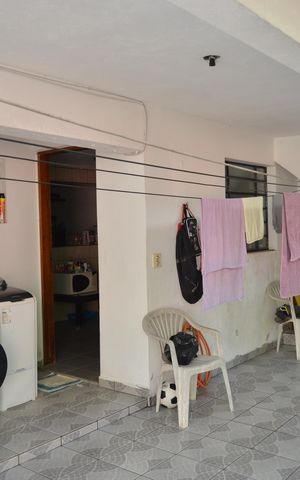 Casa à venda com 250m², 2 quartos e 2 vagasÁrea de Serviço
