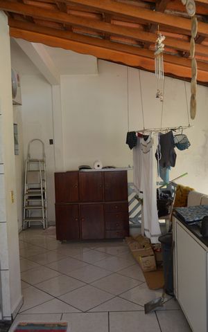 Casa à venda com 250m², 2 quartos e 2 vagasÁrea de Serviço