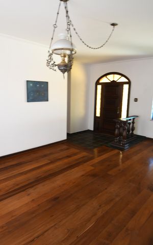 Casa para alugar com 540m², 4 quartos e 4 vagasSala