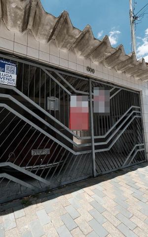 Casa para alugar com 70m², 2 quartos e 2 vagasFachada