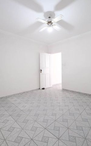 Casa para alugar com 70m², 2 quartos e 2 vagasQuarto 1