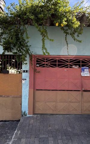 Casa à venda com 250m², 3 quartos e 5 vagasFachada Externa 