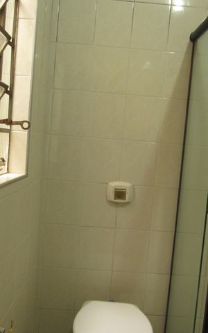 Casa para alugar com 150m², 3 quartos e 4 vagasBanheiro 2