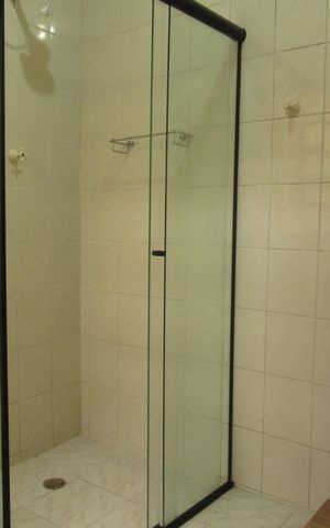 Casa para alugar com 150m², 3 quartos e 4 vagasBanheiro 2