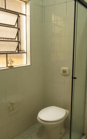 Casa para alugar com 150m², 3 quartos e 4 vagasBanheiro 2