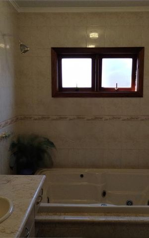 Casa à venda com 199m², 3 quartos e 4 vagas