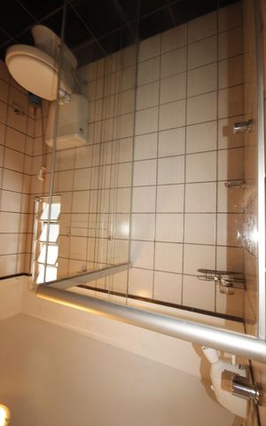 Casa de condomínio à venda com 152m², 3 quartos e 4 vagasbanheiro 2