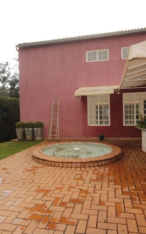 Casa de condomínio à venda com 152m², 3 quartos e 4 vagasfonte