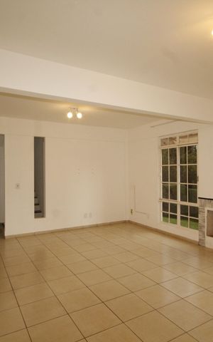 Casa de condomínio à venda com 152m², 3 quartos e 4 vagassala