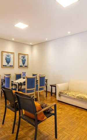 Casa à venda com 197m², 3 quartos e 2 vagas Casa à venda com 197m², 3 quartos e 2 vagasSala