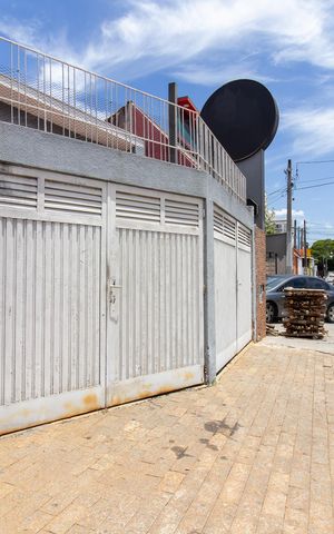 Casa à venda com 197m², 3 quartos e 2 vagas Casa à venda com 197m², 3 quartos e 2 vagasplaca
