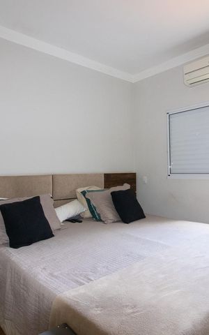 Casa à venda com 197m², 3 quartos e 2 vagas Casa à venda com 197m², 3 quartos e 2 vagasSuite