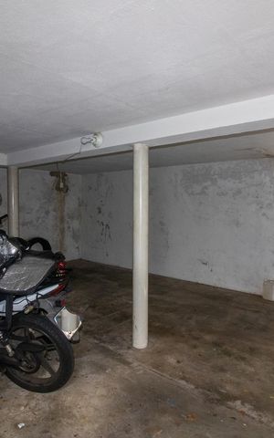 Casa à venda com 197m², 3 quartos e 2 vagas Casa à venda com 197m², 3 quartos e 2 vagasGaragem