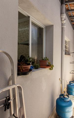Casa à venda com 197m², 3 quartos e 2 vagas Casa à venda com 197m², 3 quartos e 2 vagasÁrea de Serviço