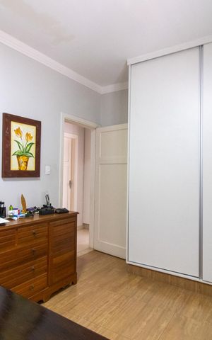 Casa à venda com 197m², 3 quartos e 2 vagas Casa à venda com 197m², 3 quartos e 2 vagasQuarto 2