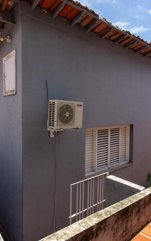 Casa à venda com 197m², 3 quartos e 2 vagas Casa à venda com 197m², 3 quartos e 2 vagasÁrea externa