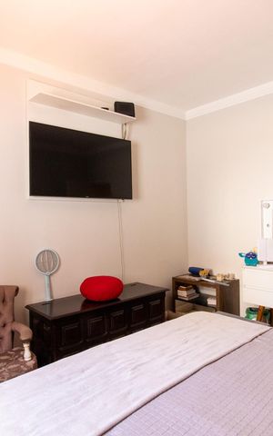 Casa à venda com 197m², 3 quartos e 2 vagas Casa à venda com 197m², 3 quartos e 2 vagasSuite