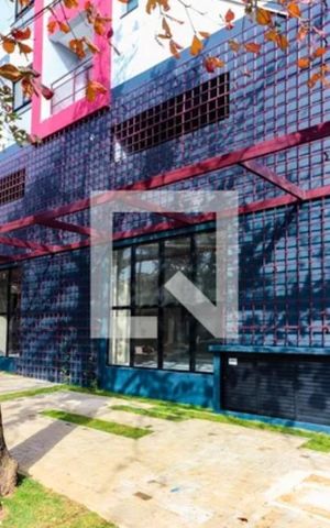 Apartamento à venda com 38m², 2 quartos e sem vaga Apartamento à venda com 38m², 2 quartos e sem vagaFachada e portaria