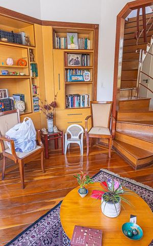 Casa à venda com 469m², 10 quartos e 4 vagas Casa à venda com 469m², 10 quartos e 4 vagas2ANDAR: sala