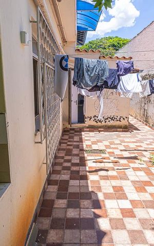 Casa à venda com 469m², 10 quartos e 4 vagas Casa à venda com 469m², 10 quartos e 4 vagasquintal / area de serviço