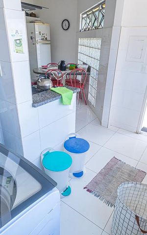 Casa à venda com 469m², 10 quartos e 4 vagas Casa à venda com 469m², 10 quartos e 4 vagasarea de serviço