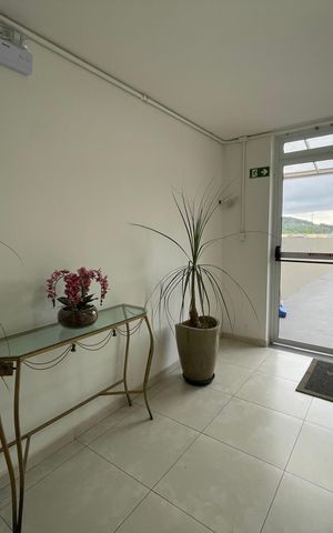 Apartamento para alugar com 68m², 2 quartos e 1 vaga Apartamento para alugar com 68m², 2 quartos e 1 vagaHall de entrada