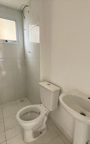 Apartamento para alugar com 68m², 2 quartos e 1 vaga Apartamento para alugar com 68m², 2 quartos e 1 vagaBanheiro da Suíte