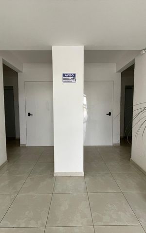 Apartamento para alugar com 68m², 2 quartos e 1 vaga Apartamento para alugar com 68m², 2 quartos e 1 vagaHall de entrada