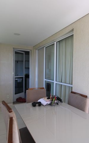 Apartamento à venda com 102m², 3 quartos e 2 vagasSala - Varanda
