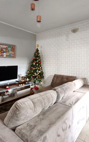 Apartamento à venda com 100m², 2 quartos e 1 vaga Apartamento à venda com 100m², 2 quartos e 1 vagaSala