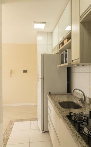 Apartamento à venda com 33m², 1 quarto e sem vaga Apartamento à venda com 33m², 1 quarto e sem vagaCozinha e Área de Serviço