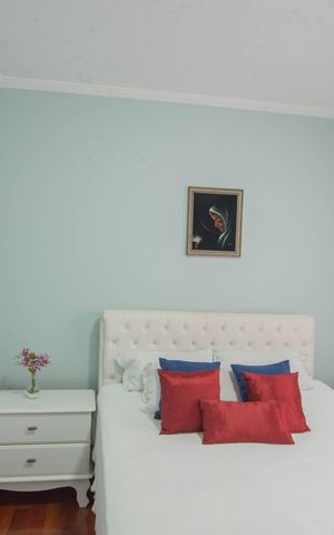 Casa à venda com 214m², 3 quartos e 5 vagas Casa à venda com 214m², 3 quartos e 5 vagasSuíte