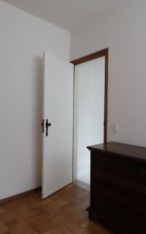Casa à venda com 568m², 6 quartos e 2 vagasQuarto de Serviço
