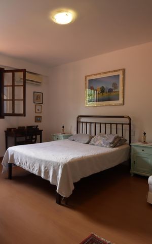 Casa à venda com 568m², 6 quartos e 2 vagasSuíte 2