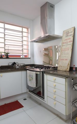 Casa à venda com 568m², 6 quartos e 2 vagasCozinha