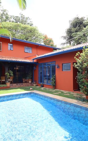 Casa à venda com 568m², 6 quartos e 2 vagasPiscina