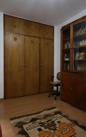 Casa à venda com 568m², 6 quartos e 2 vagasSuíte 4