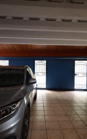 Casa à venda com 568m², 6 quartos e 2 vagasGaragem