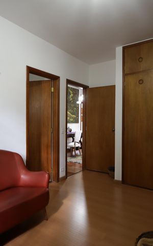 Casa à venda com 568m², 6 quartos e 2 vagasSuíte 4