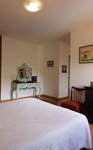 Casa à venda com 568m², 6 quartos e 2 vagasSuíte 2