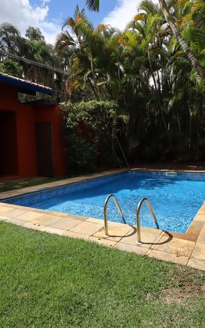 Casa à venda com 568m², 6 quartos e 2 vagasPiscina