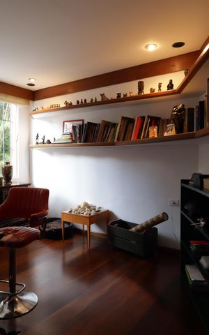 Casa à venda com 568m², 6 quartos e 2 vagasEscritório